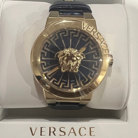 Versace Watch VE3F00122 For Women